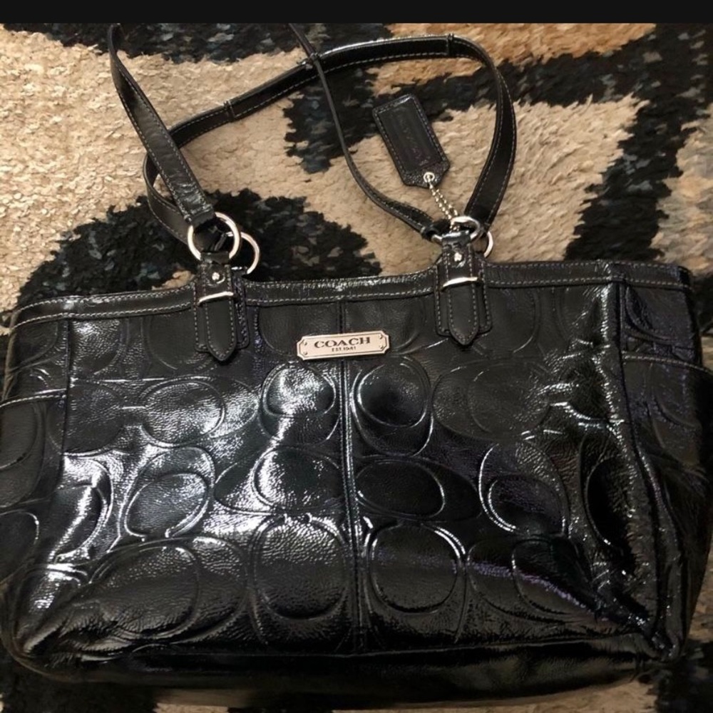NWOT Gorgeous Authentic Coach Purse
